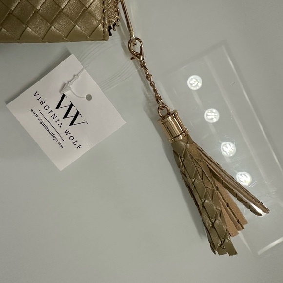 NWT Virginia Wolf Pouch - Picture 5 of 6